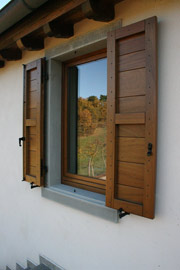 02-finestra-un-anta-legno-casentino-03